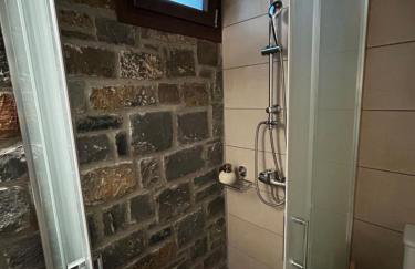 DOXA PETRA Small villa with pool - Photo 3