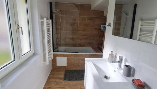 Petite maison rénovée proche centre Lunéville, jardin, barbecue, parking privatif, à 30 min de Nancy - FR-1-584-180 - Foto 2