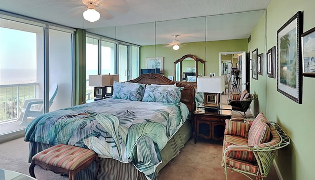 Galvestonian by Ryson Vacation Rentals - Photo 3, Room