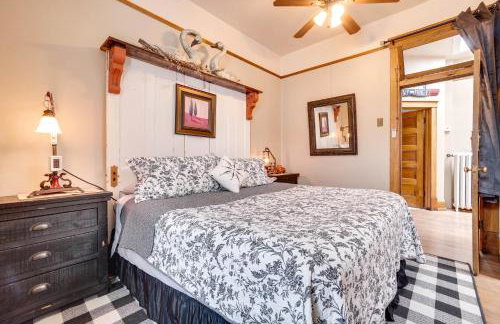 Vintage Downtown Laramie Apartment with Deck! - Foto 17