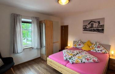 Café Chiemgau und Gästehaus - Foto 23