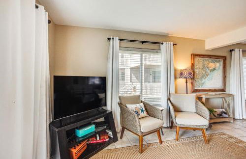 Harbor Island Condo with Deck - Steps to Beach! - Foto 7