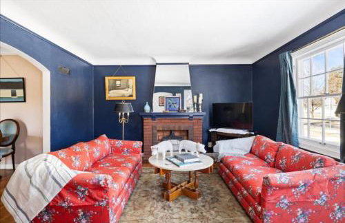 Bright & Cozy 2BR | Near Downtown, MSU & Hospitals - Foto 11