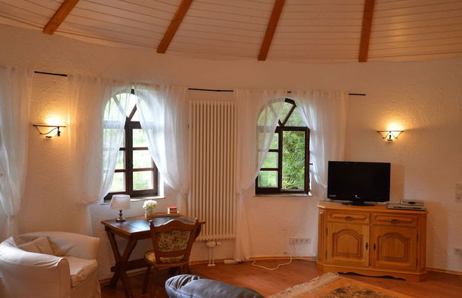 Strotzbusch Forest Hideaway - Photo 6