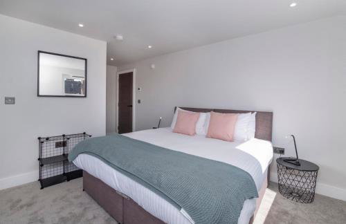 The Old Hotel - Photo 6