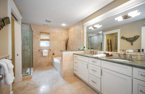 Sunset Shores Sanctuary by Juniper Holiday + Home - Photo 27