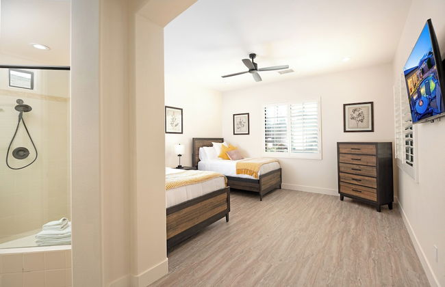 Luxury Resort Style Living w/ Pool & Jacuzzi - Foto 4