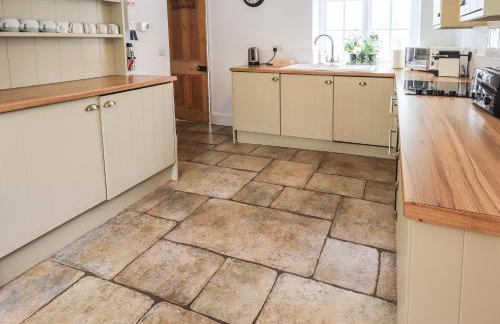 The Old Post House at Low Stott Park - Foto 12