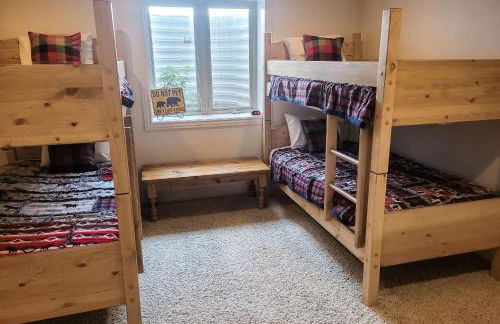 Fun with Family! Mtn-View Gem with Deck in Driggs - Foto 37