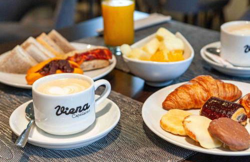 Suites Viena Plaza de España - Photo 78