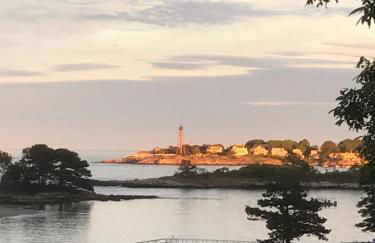 SPECTACULAR OCEANFRONT ON BOSTONs SCENIC NORTH SHORE - Foto 25