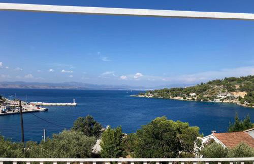 Rustic Rogac Apartment - Sea and Silence - Photo 1