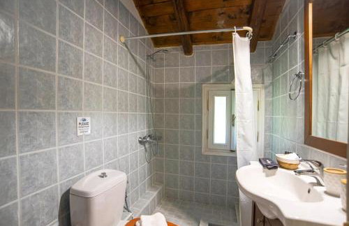 Cozy Attic Suite - Elia Apartments Chrisso - Foto 6