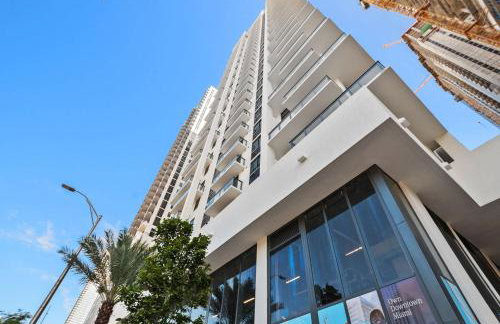 Stylish Apt with Rooftop Pool in Downtown Miami - Foto 46