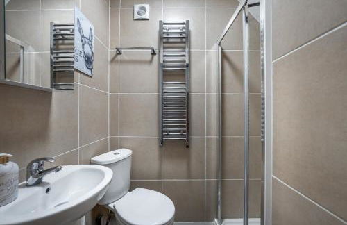 Newmarket House 5 Bedroom 5 En-suite Free Parking - Foto 19