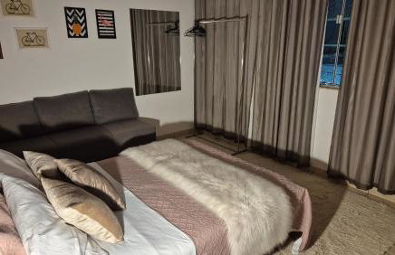 Suite climatizada, ao lado da praca principal - Foto 11