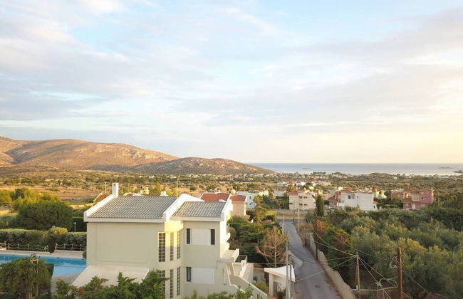 Stunning 4-bed Villa in Lagonisi Kalivia Thorikou - Photo 32