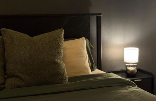 Luxe Deco Haven with Pool, Gym & Parking Close to Disneyland - Foto 44