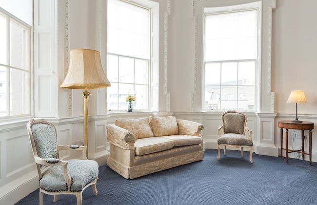 Henrietta Suites City Centre - Photo 19