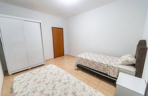 Apartamentos 2 qtos C/suite ,Cozinha Completa, Wi-Fi 1GIga, Jr Catito - Foto 24