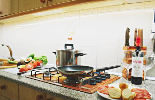 Amplio y luminoso apartamento cerca del centro y la playa con piscina y parking privado - Foto 31