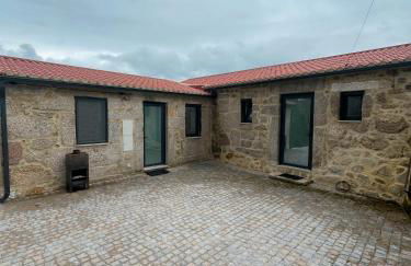 Casas Chão da Roseira - Foto 4