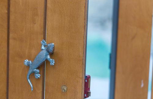 Muazzo Creta Stone House, Nature Escape with Pool, By ThinkVilla - Foto 12