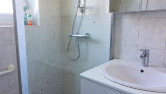 Maison Bienvenue chez Mémé - Foto 5, Shower