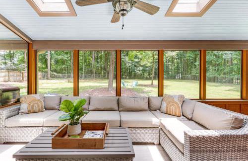 about 1 Mi to Dtwn Alpharetta Home with Screened Porch! - Foto 23