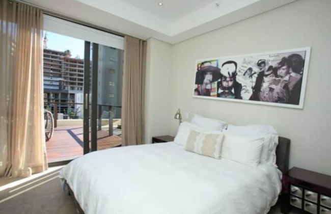 Sandton Skye Apartment - 616 - Photo 14