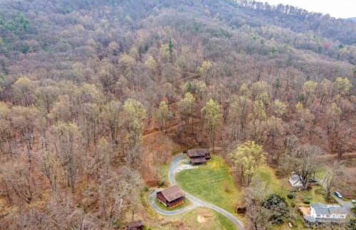 Mountain Views, Hot Tub, Firepit, dog friendly, EV connector - Foto 33