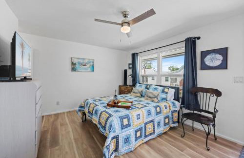 Condo located in Goodland just a short walk from great food - Foto 21