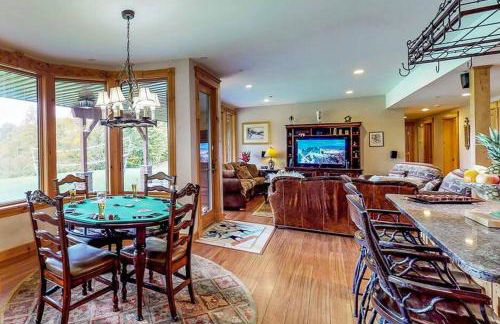 The Glen House -9 Bdrm Estate Sleep 26 Movie Theater,Pool,Golf,Ski - Foto 78