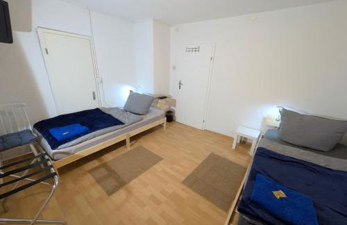 Monteurswohnung Kassel Ferienwohnung Parkplatz Küche 1- 4 Personen EG Modern - Foto 3