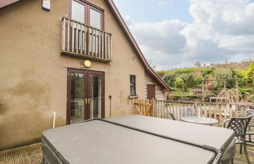 The Lodge - Photo 25