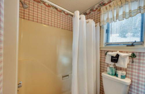 1 Mi to Black Mountain Home with Hot Tub Access - Foto 11