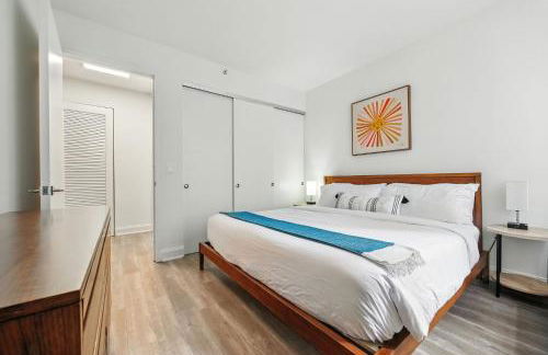 FiDi 1 BR w Work Setup by Anyplace - 11718 - Foto 10