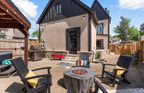 Castle Stay by Gathering Place Hot Tub & Fire Pit - Foto 70