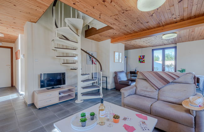 3 bedroom House in Saint-Cyprien with garden and terrace - Photo 2