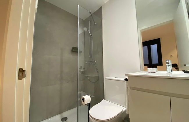 w Majestic 2BR at Palacio Real - Photo 18