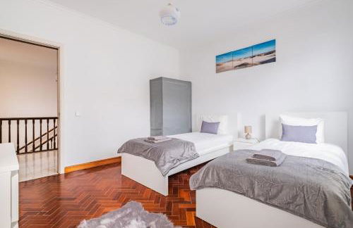 The Balcony - By Wehost - Foto 30