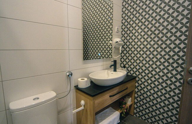 Manoir Apartments - Photo 39