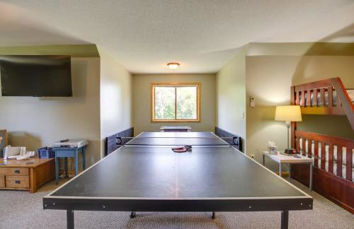 Lakefront Sunburg Vacation Rental with Boat Dock! - Foto 21