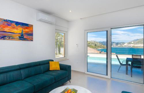 Familiy Villa Navis with heated pool - Photo 45