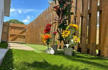 Modern Apartment, private Entrance, Private Backyard - Foto 7