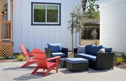 Completely Remodeled Farmhouse With Stunning Views Of Dry Creek Valley - Foto 24