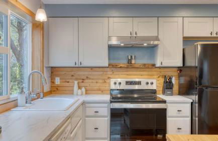 Royal Canoe by Avantstay Walk to the Shore + Private Yard - Foto 26