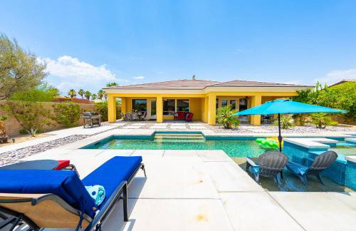 Luxurious 5BR Resort Style Home w/ Pool & Spa - Foto 16