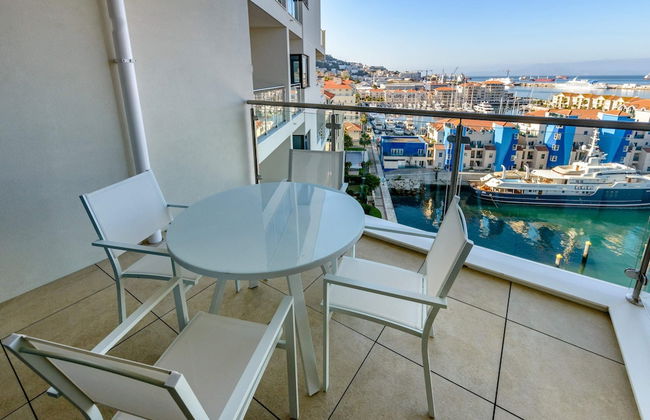 Luxury Modern Apartment With Exceptional Views! Hosted by Sweetstay - Photo 26