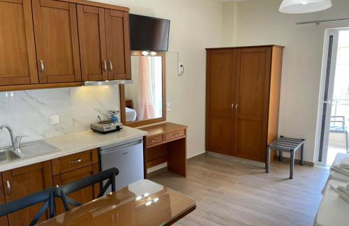 TRIANTAFYLLOY ROOMS - Photo 10